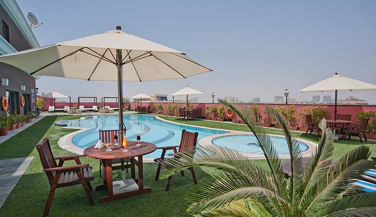 royal-ascot-Swimminig-Pool